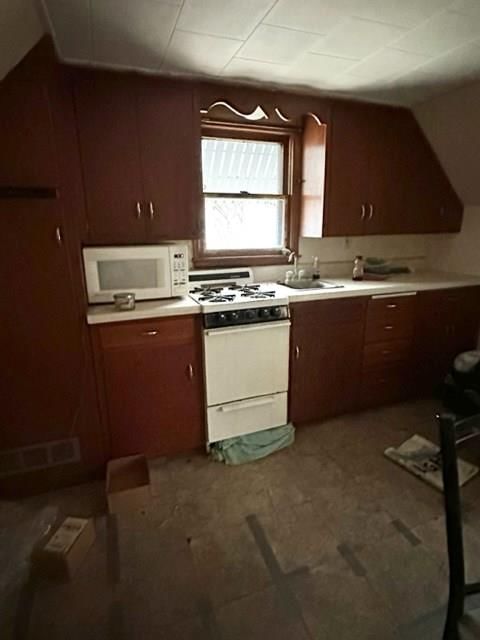 212 S 2nd Street — photo 11