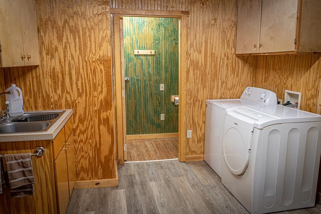 650 E Woolsey N/A — photo 50