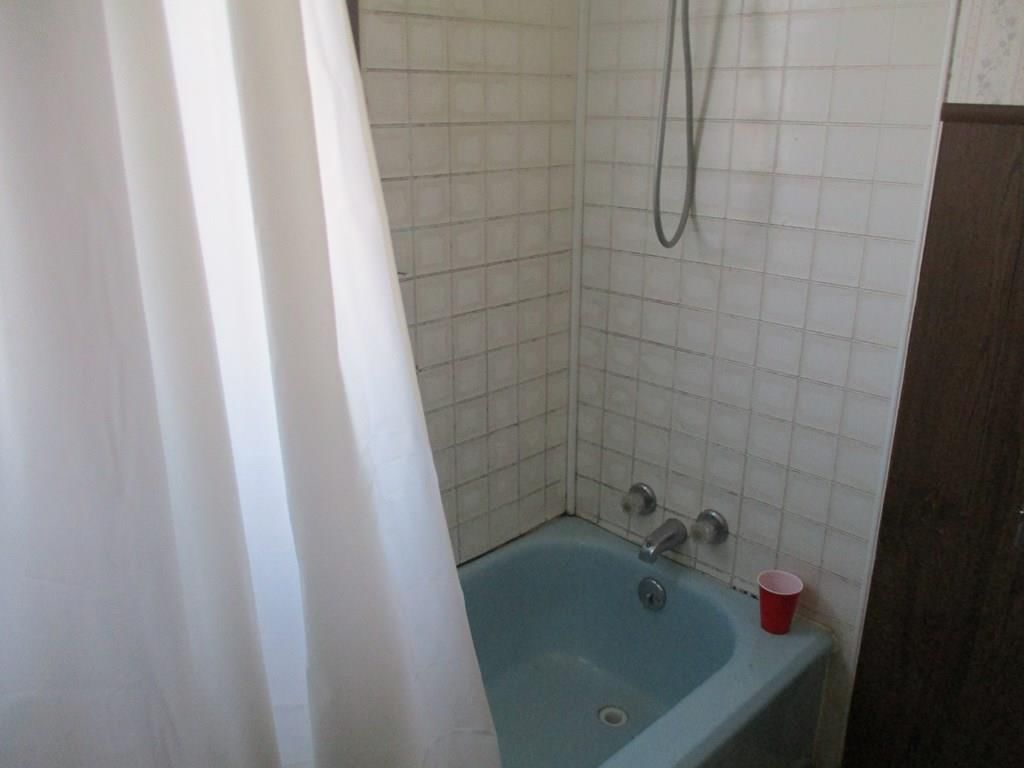 310 N California N/A — photo 16