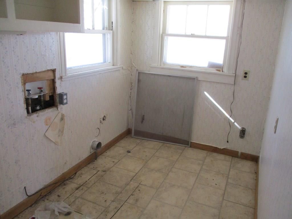 310 N California N/A — photo 17