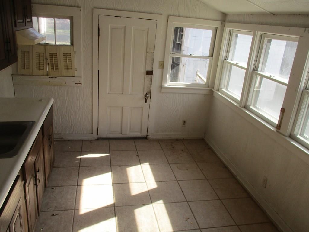 310 N California N/A — photo 23