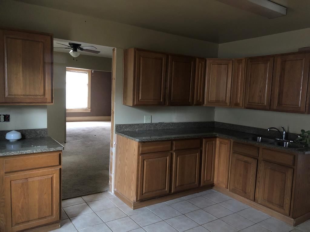 1020 S Grant N/A — photo 9