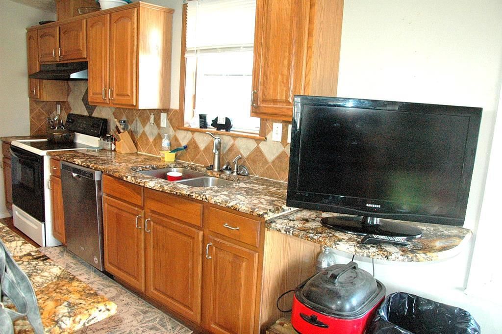 22102 Meade N/A — photo 12
