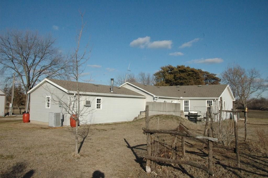 22102 Meade N/A — photo 5