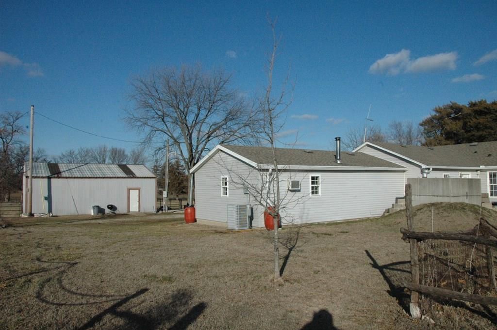 22102 Meade N/A — photo 6
