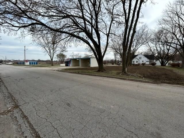 2302 S Walnut N/A — photo 7