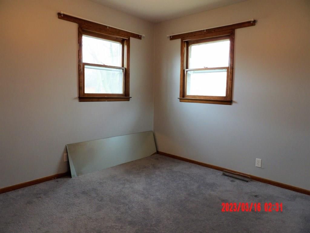 527 E Garfield N/A — photo 16