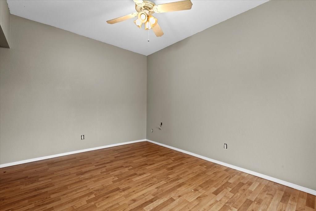 712 N Wood N/A — photo 15