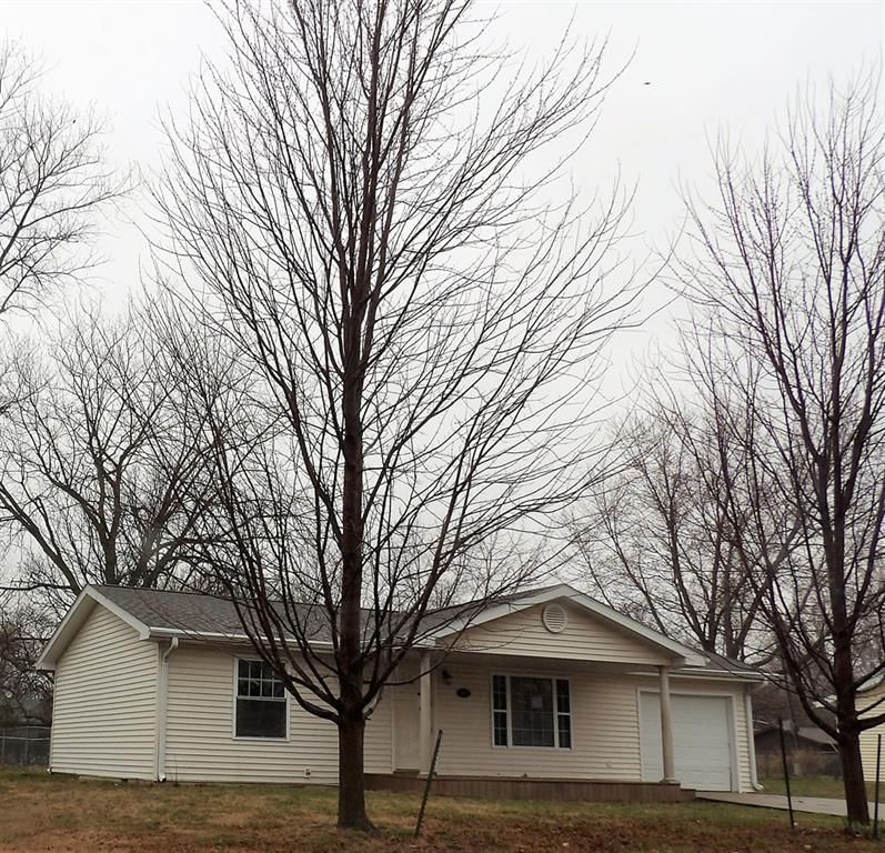 422 Kansas Drive — photo 2