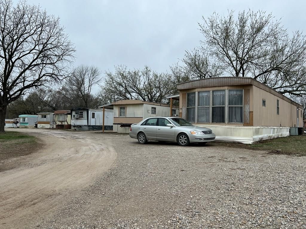 1610 W Laurel Street — photo 2