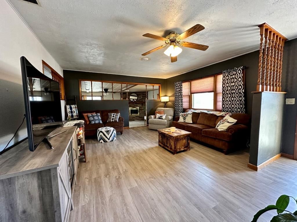 1016 W 10th Street — photo 11