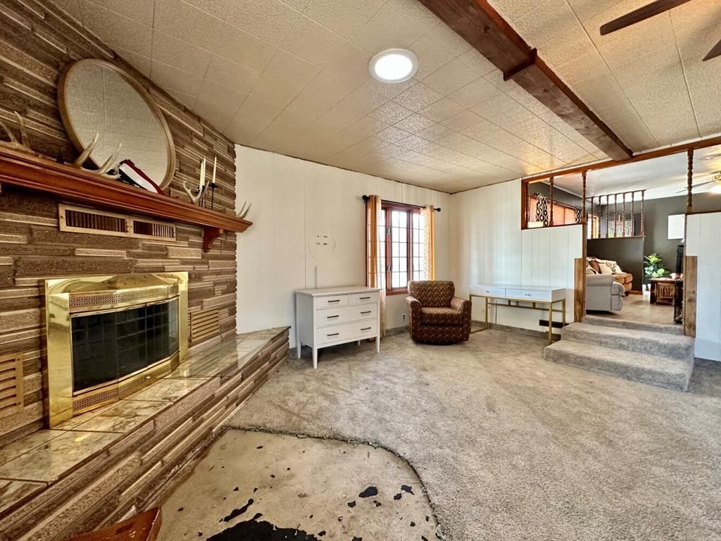 1016 W 10th Street — photo 14