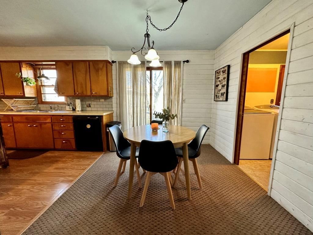1016 W 10th Street — photo 16