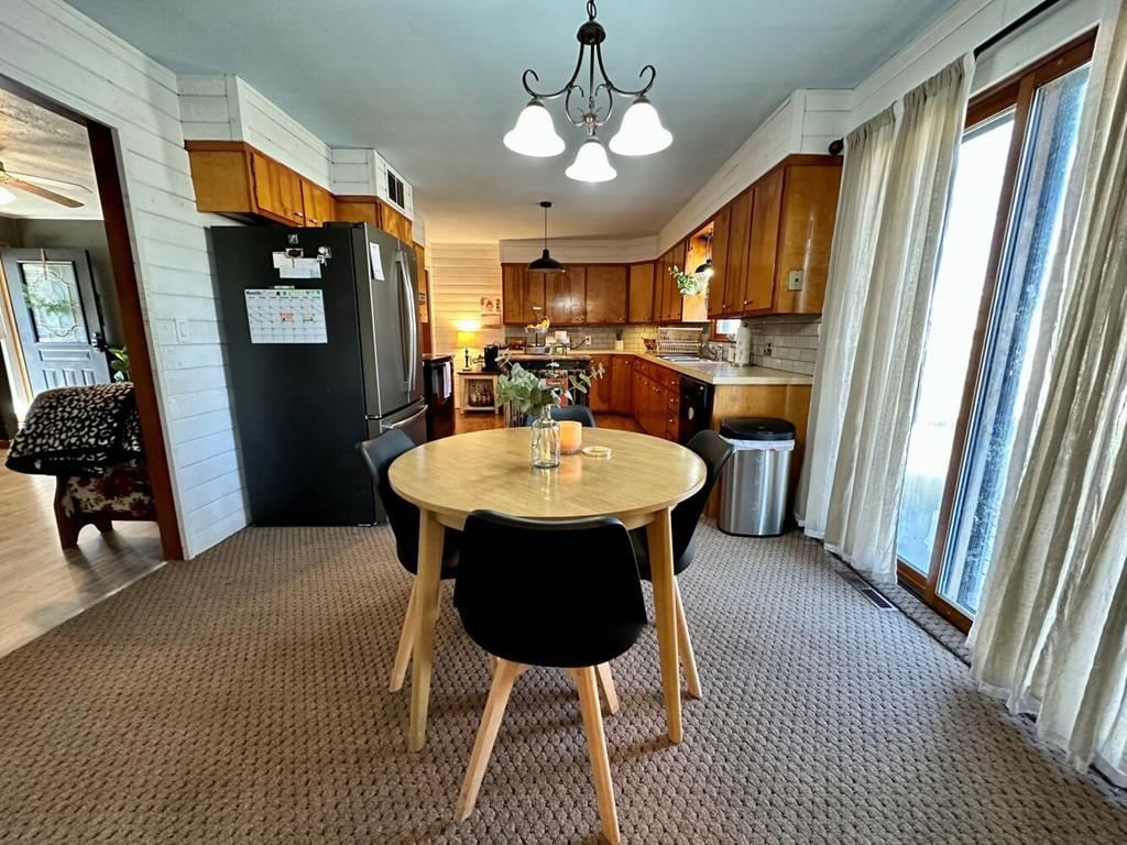 1016 W 10th Street — photo 17
