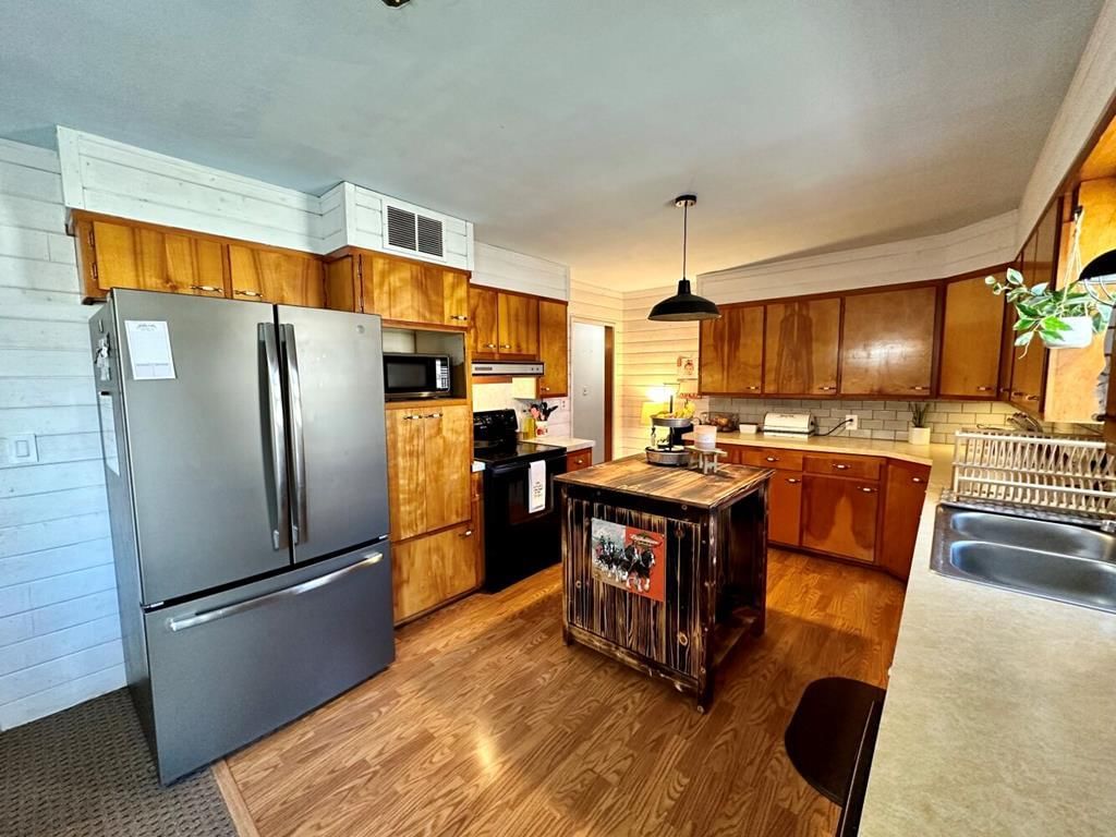 1016 W 10th Street — photo 20
