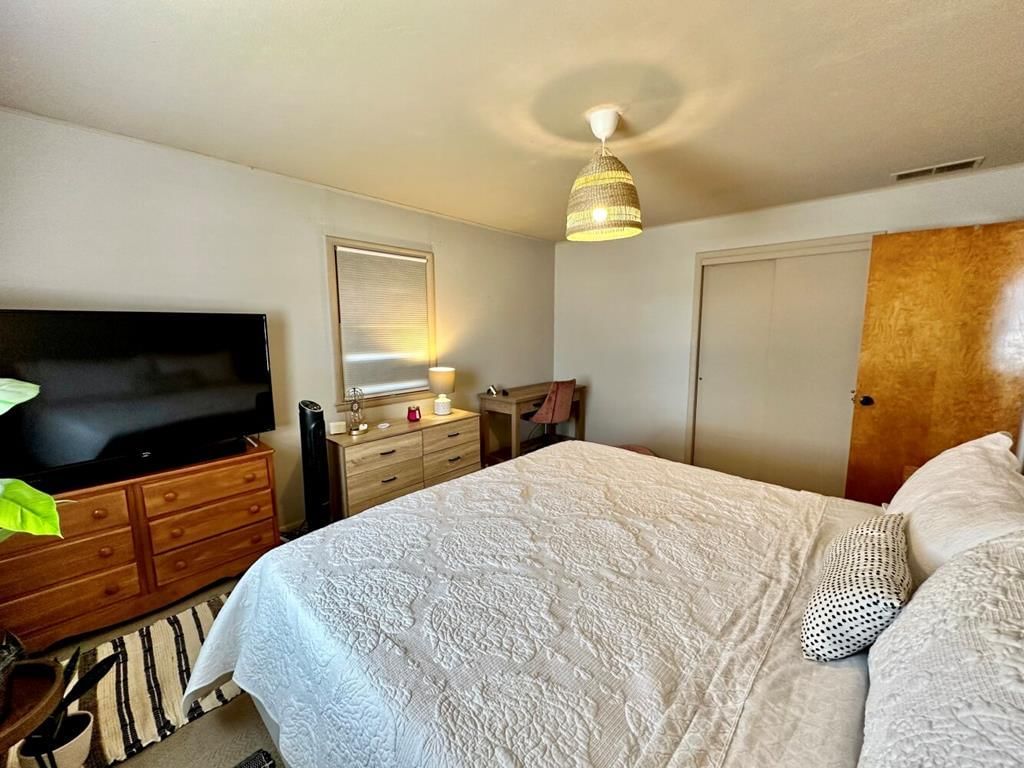 1016 W 10th Street — photo 28