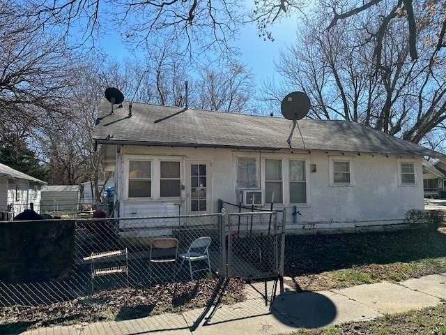300 S 1st N/A — photo 18