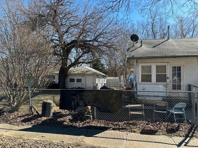 300 S 1st N/A — photo 19