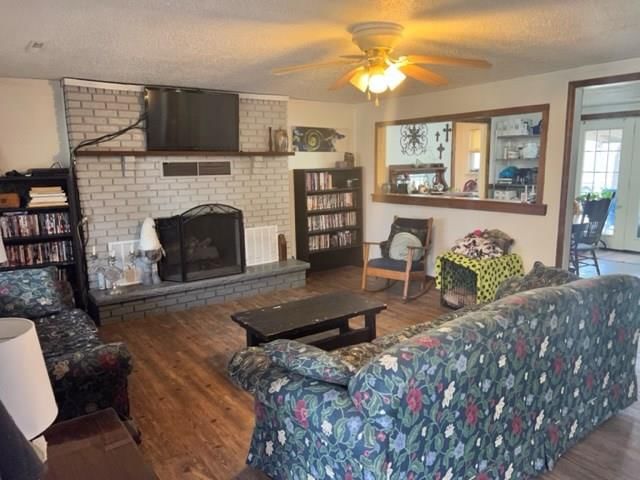 609 South Wyandotte Street — photo 9