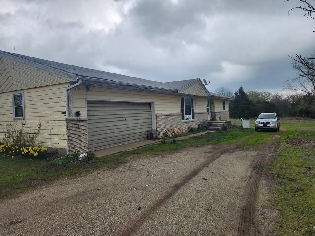 1401 SW Black Jack N/A — photo 17