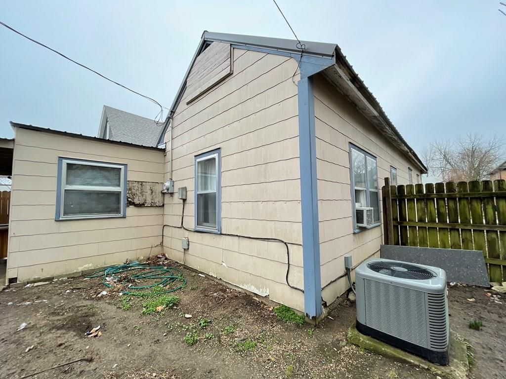 1425 Belmont N/A — photo 28