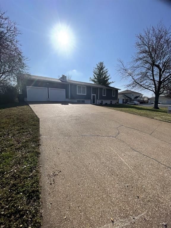 211 Kay Lane — photo 2