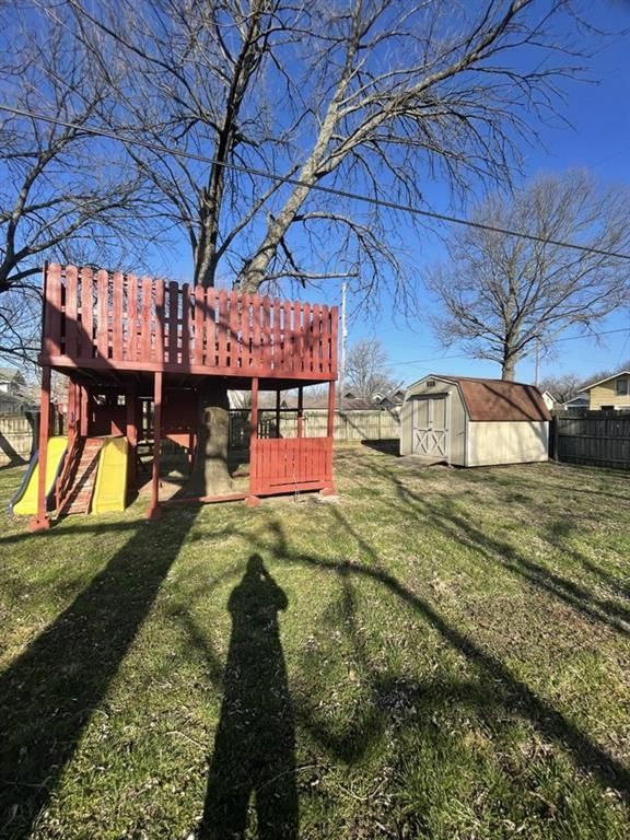 2919 Clark Avenue — photo 27