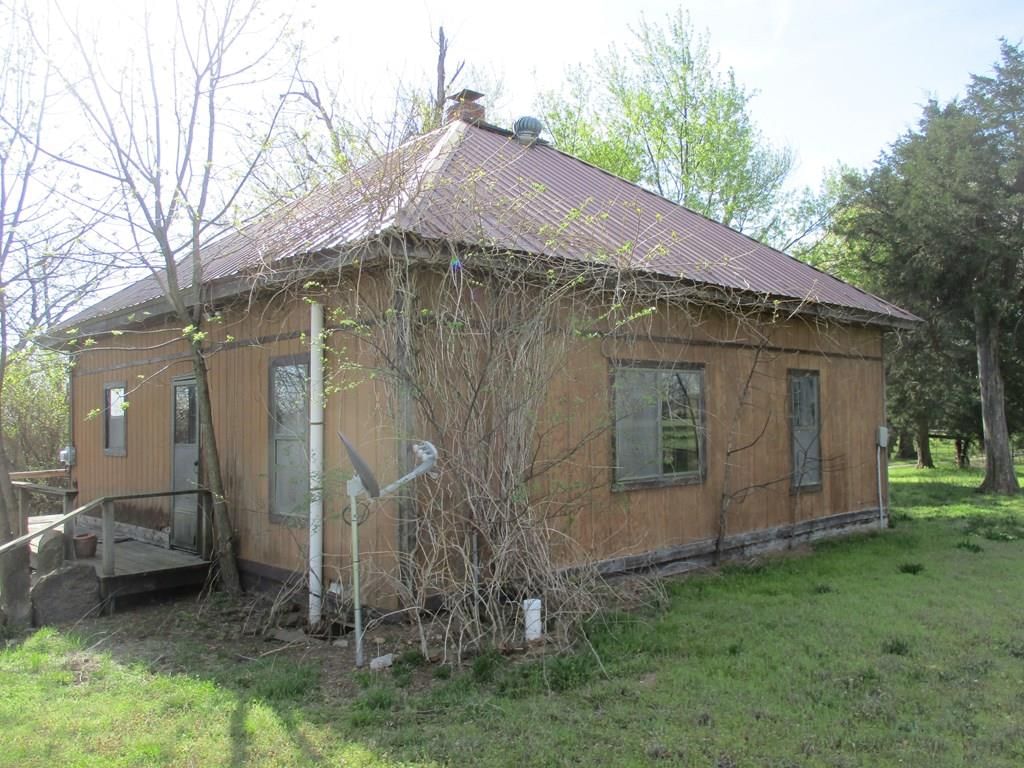 755 SE Greenlawn Road — photo 14