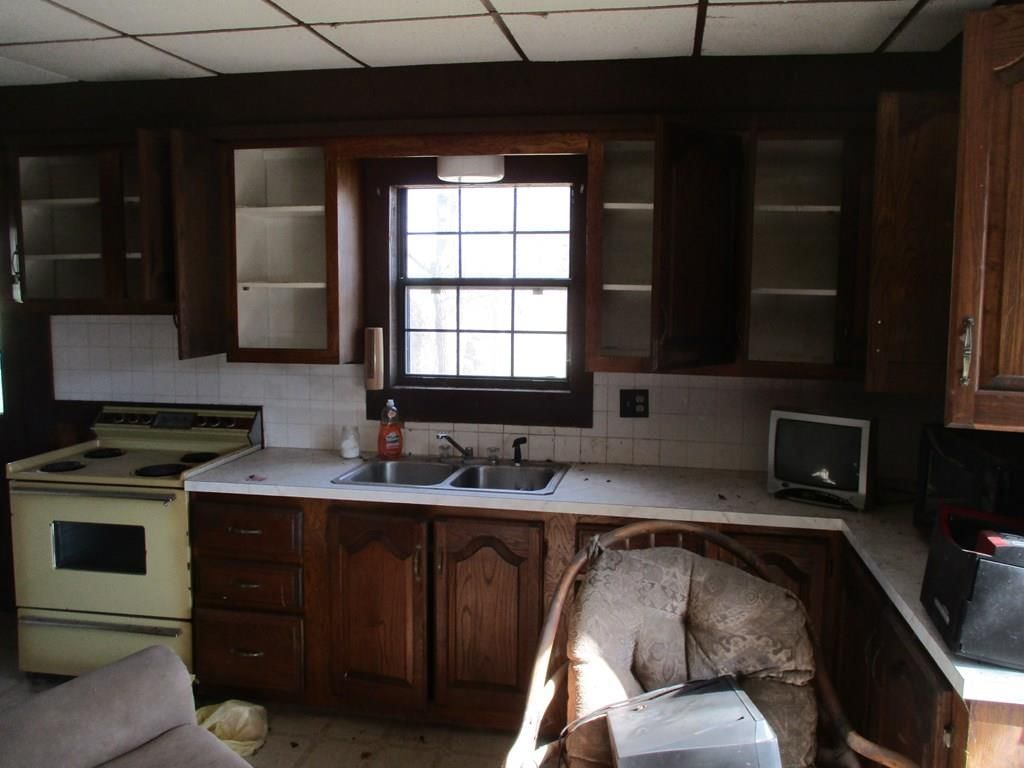 755 SE Greenlawn Road — photo 18