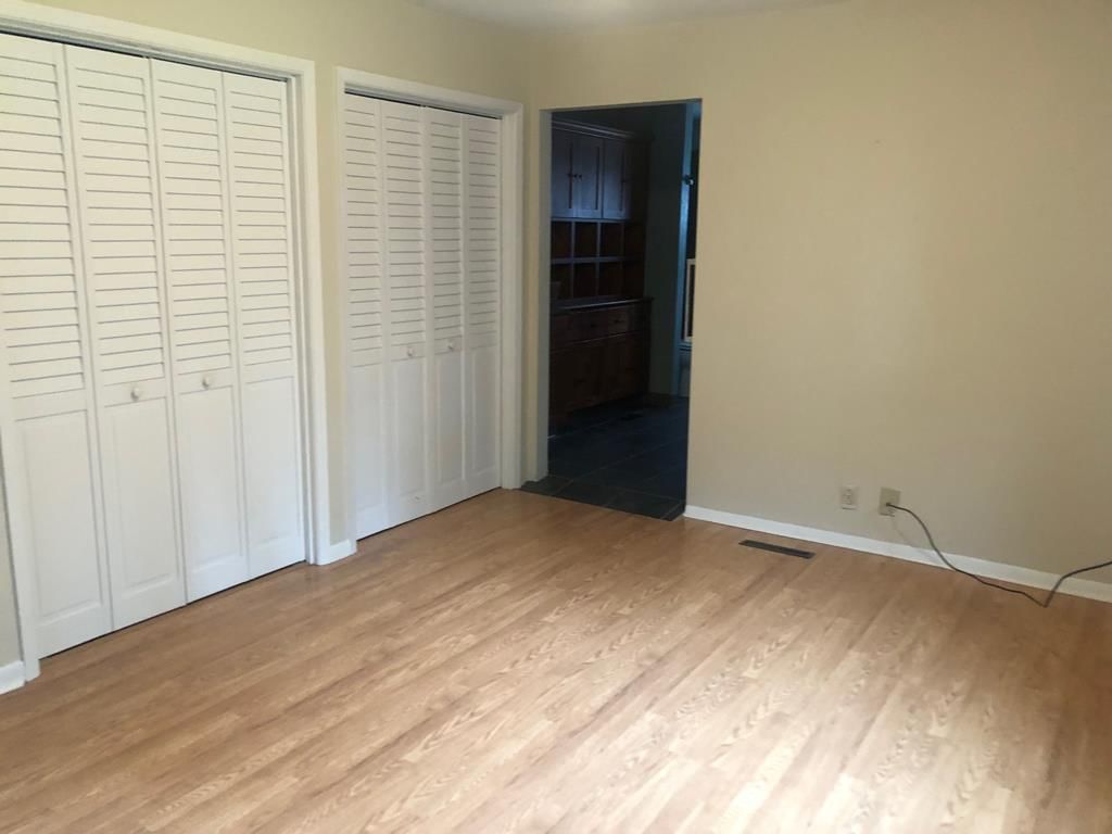 216 S Pine N/A — photo 11