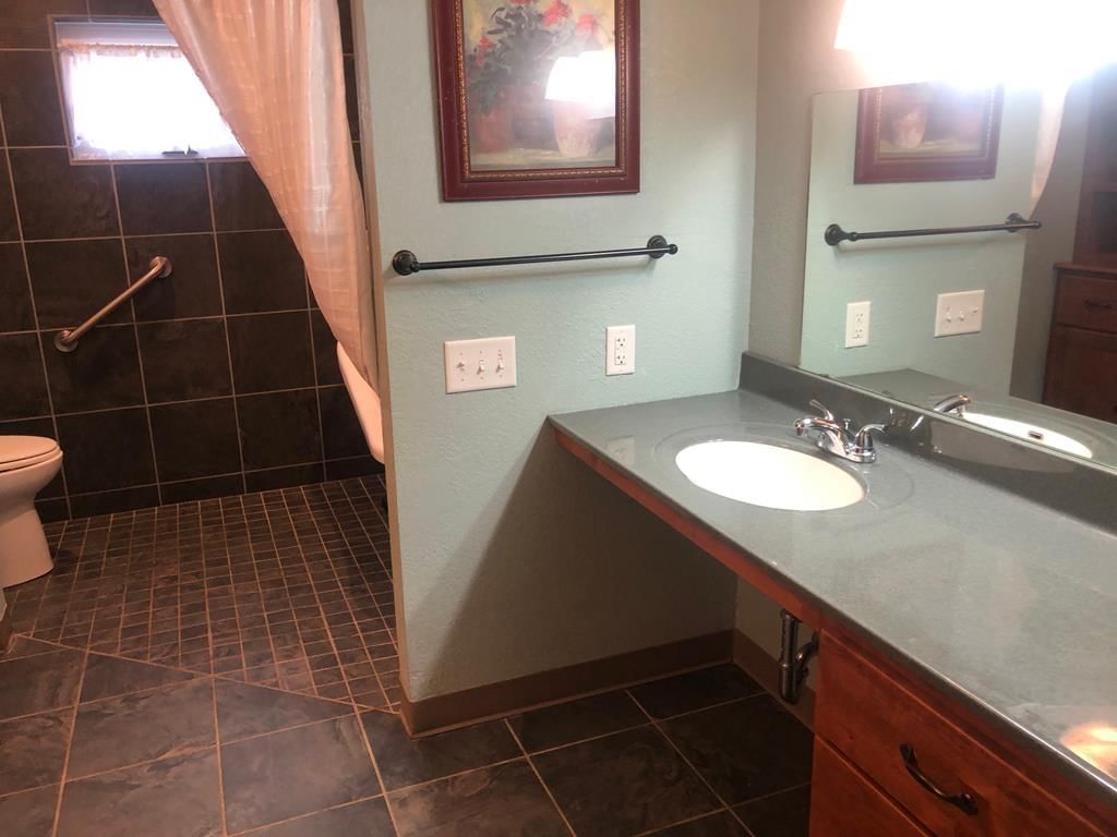 216 S Pine N/A — photo 14