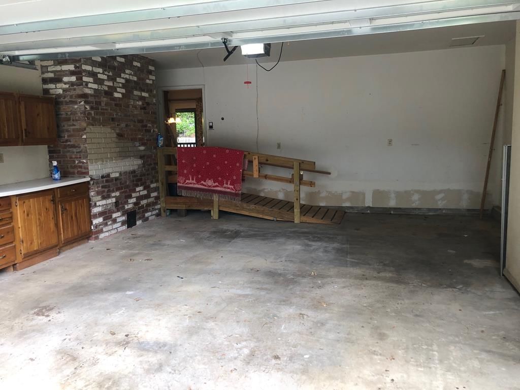 216 S Pine N/A — photo 16