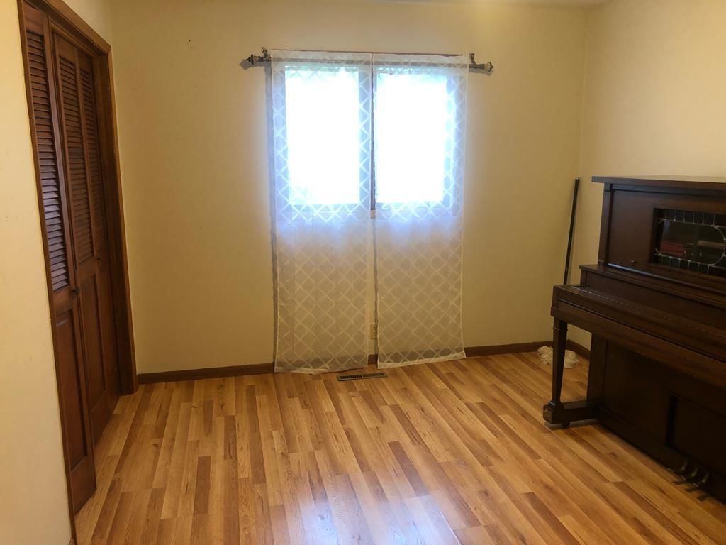 216 S Pine N/A — photo 7
