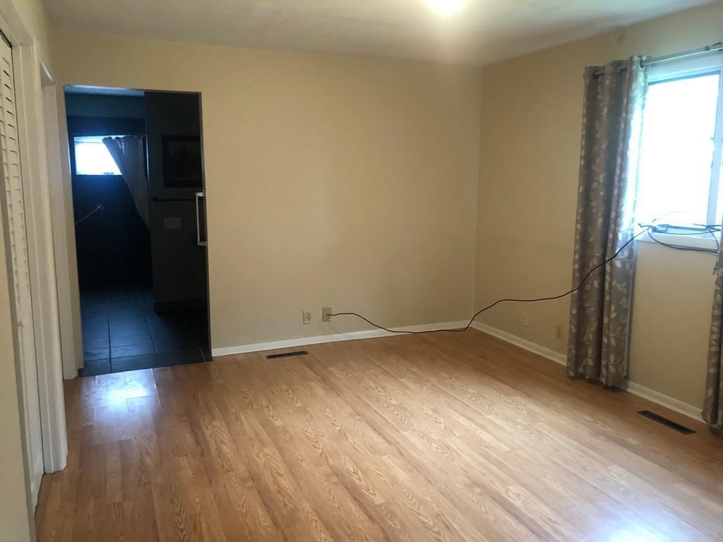 216 S Pine N/A — photo 10