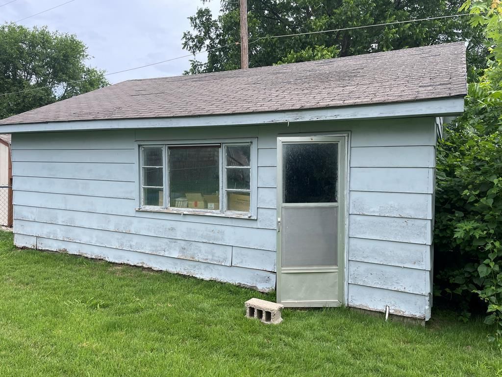 305 W Bell N/A — photo 10