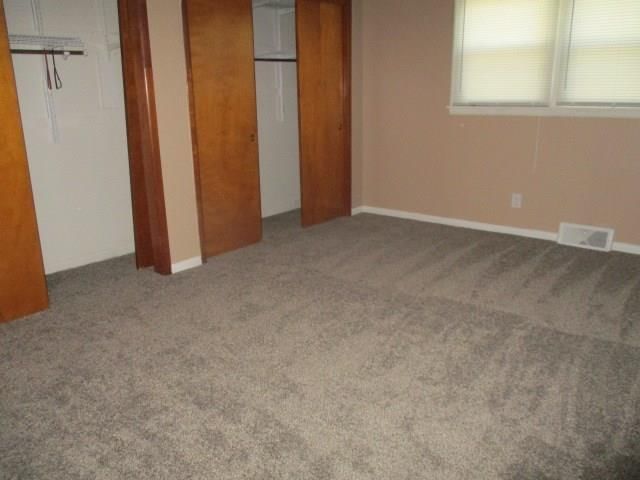 302 Warwick Street — photo 18
