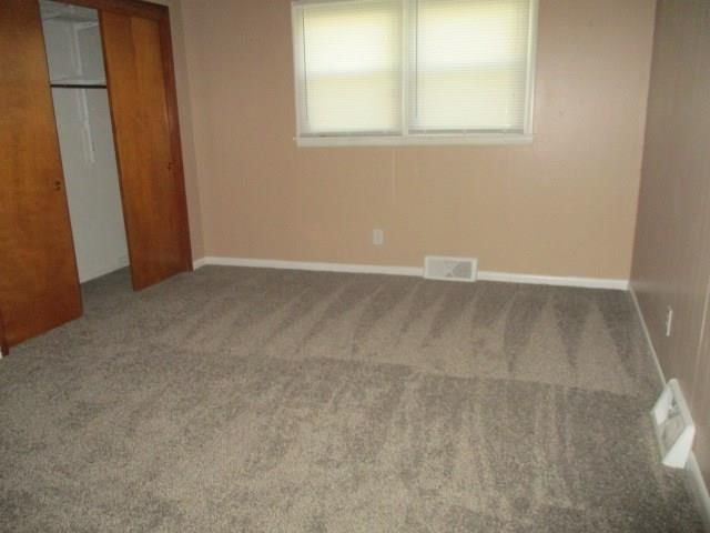 302 Warwick Street — photo 19