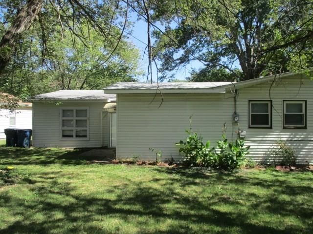 302 Warwick Street — photo 26