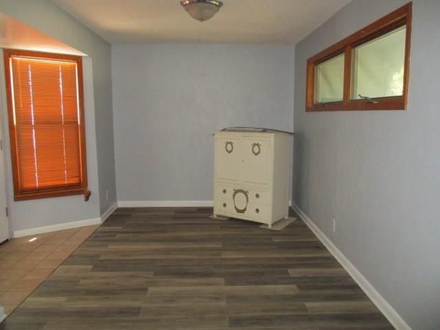 302 Warwick Street — photo 4