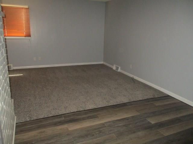 302 Warwick Street — photo 9