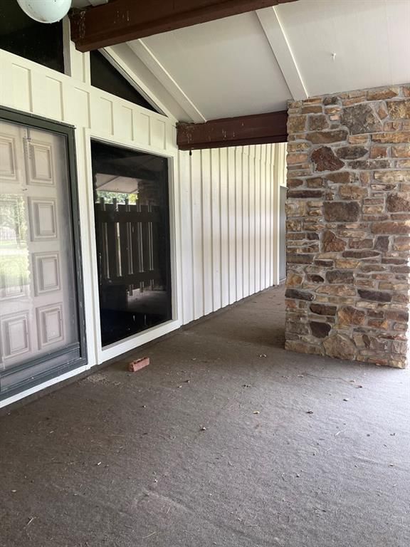 905 S Windsor Road — photo 12