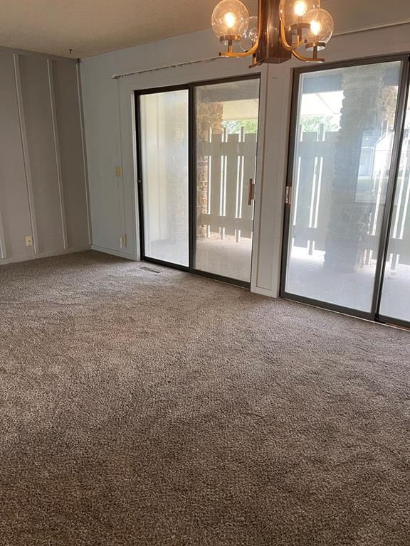 905 S Windsor Road — photo 14