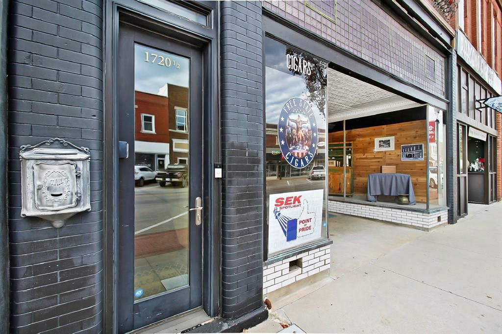 1720 Main Street — photo 32