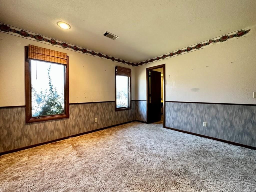 21235 Lakewood Lane — photo 36