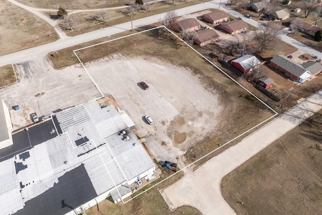 2300 Woodland Avenue — photo 30