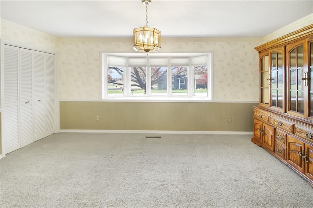423 Parkway Drive — photo 11