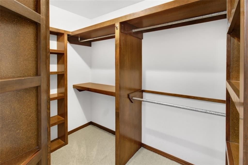 423 Parkway Drive — photo 20