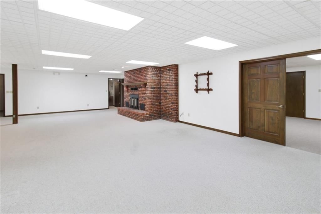 423 Parkway Drive — photo 25