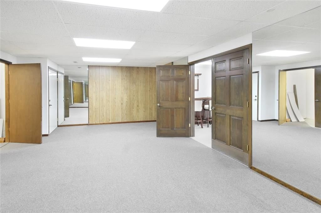 423 Parkway Drive — photo 29