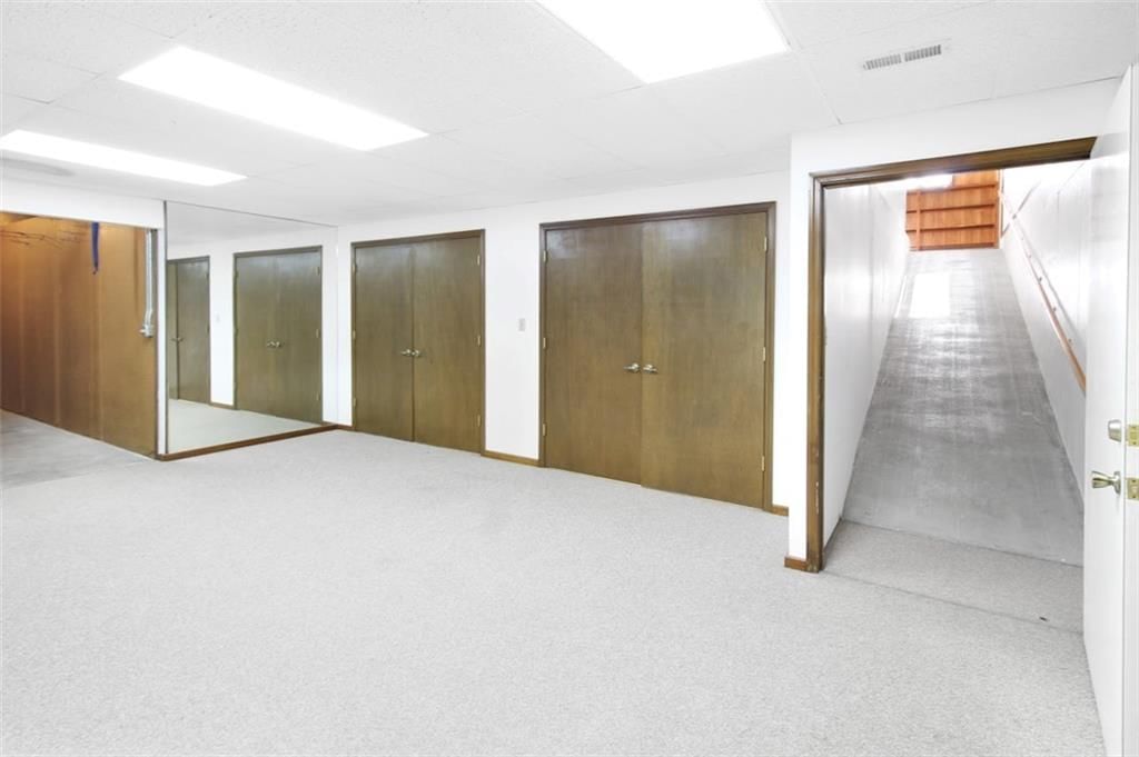 423 Parkway Drive — photo 30